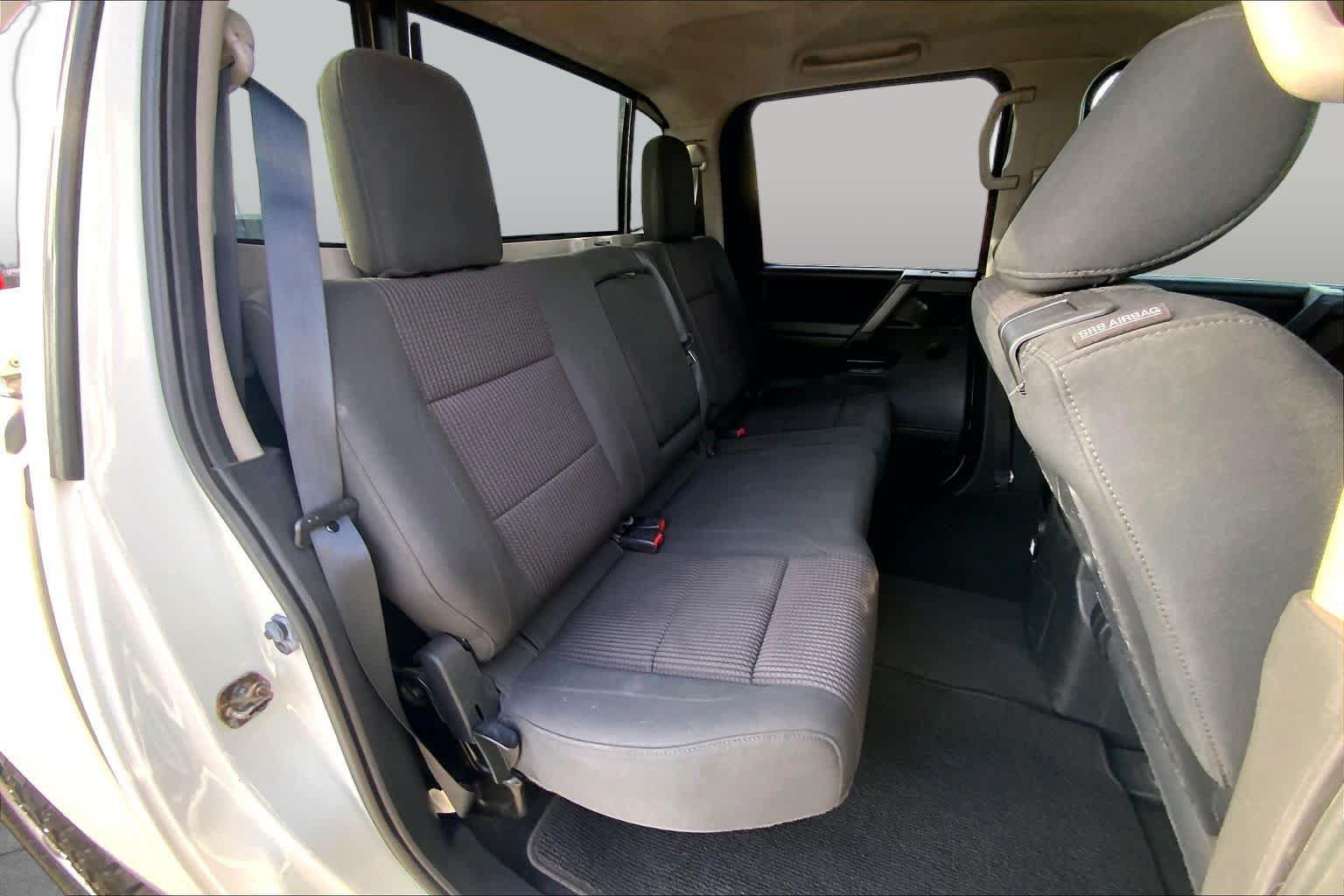 Used 2014 Nissan Titan SV w/ SV Value Truck Package RWD image 20