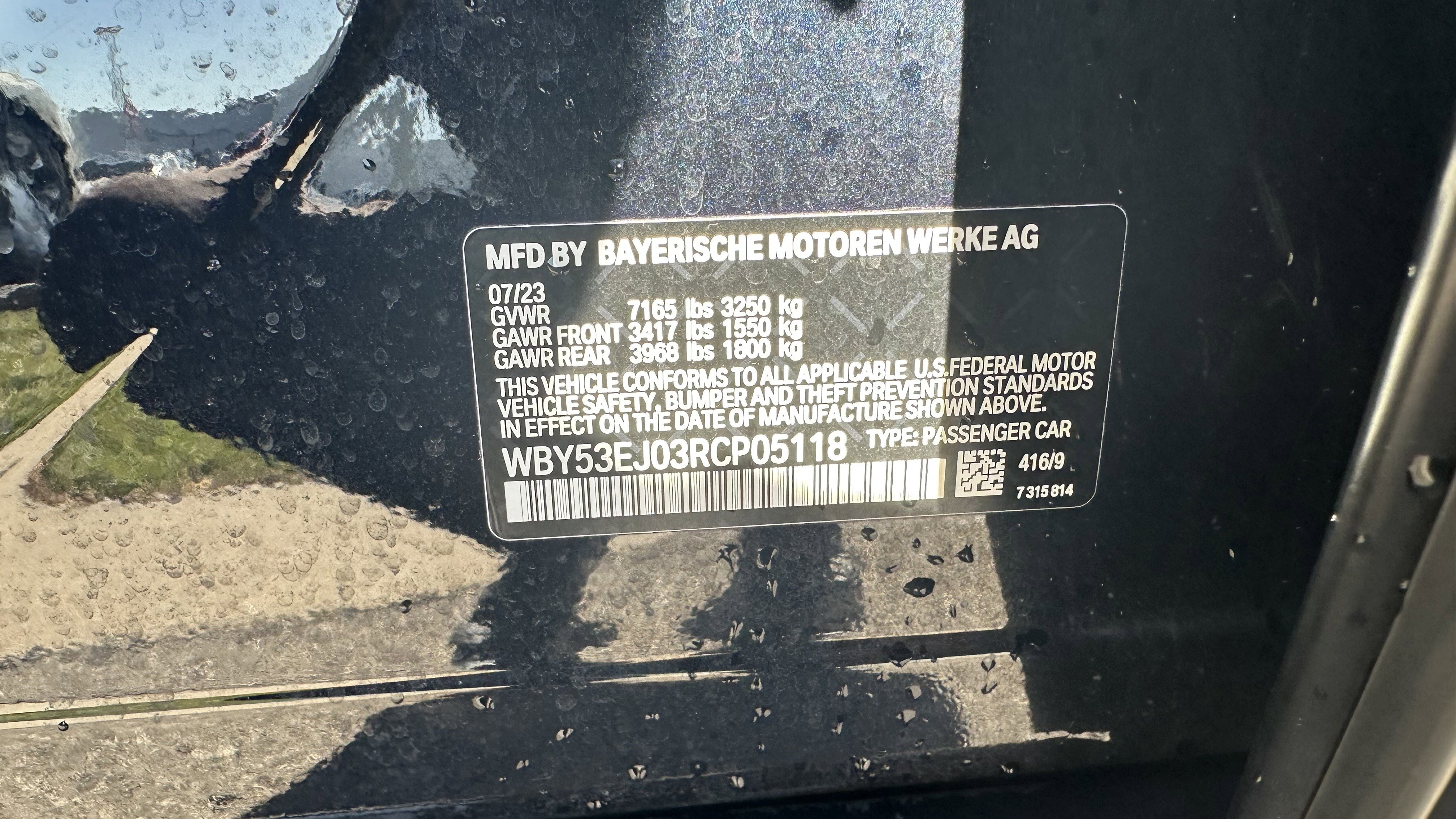 Used 2024 BMW i7 xDrive60 image 34