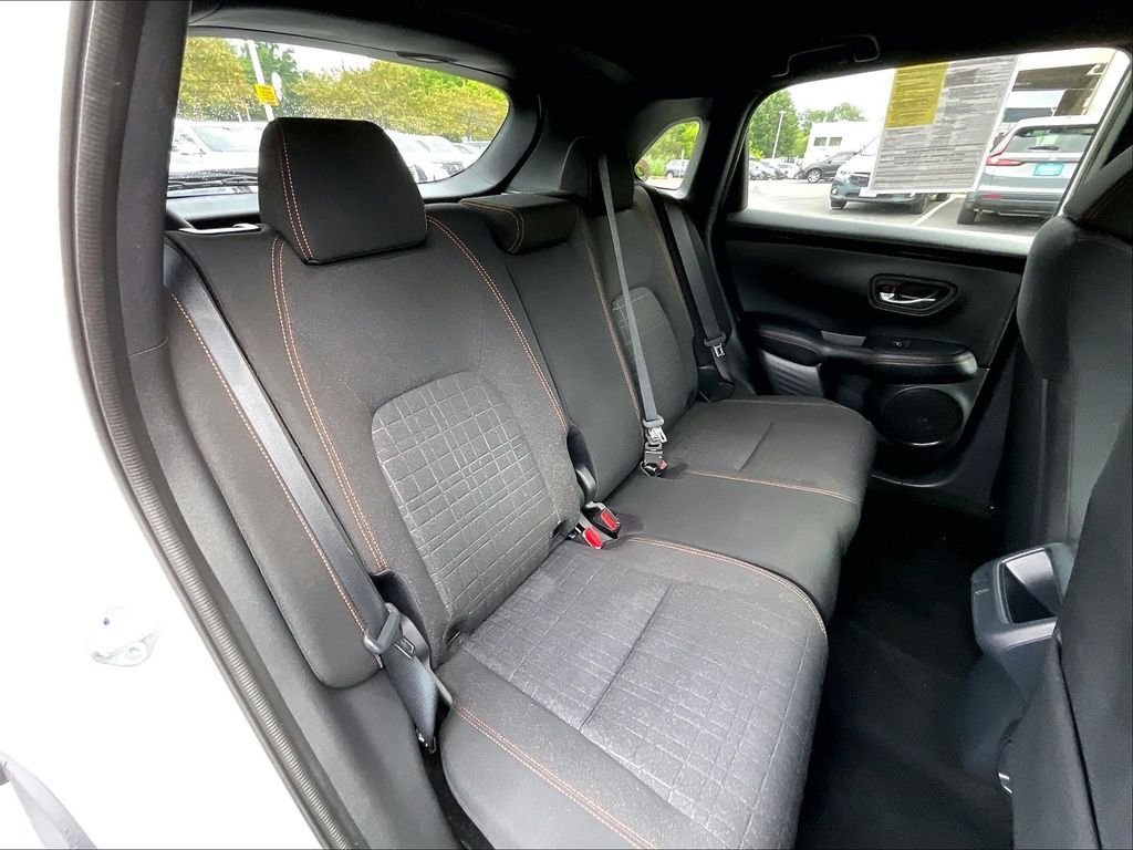 Used 2025 Honda HR-V Sport image 16