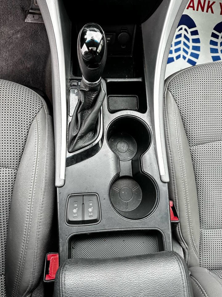 Used 2013 Hyundai Sonata SE w/ Navigation & Sunroof Pkg image 21