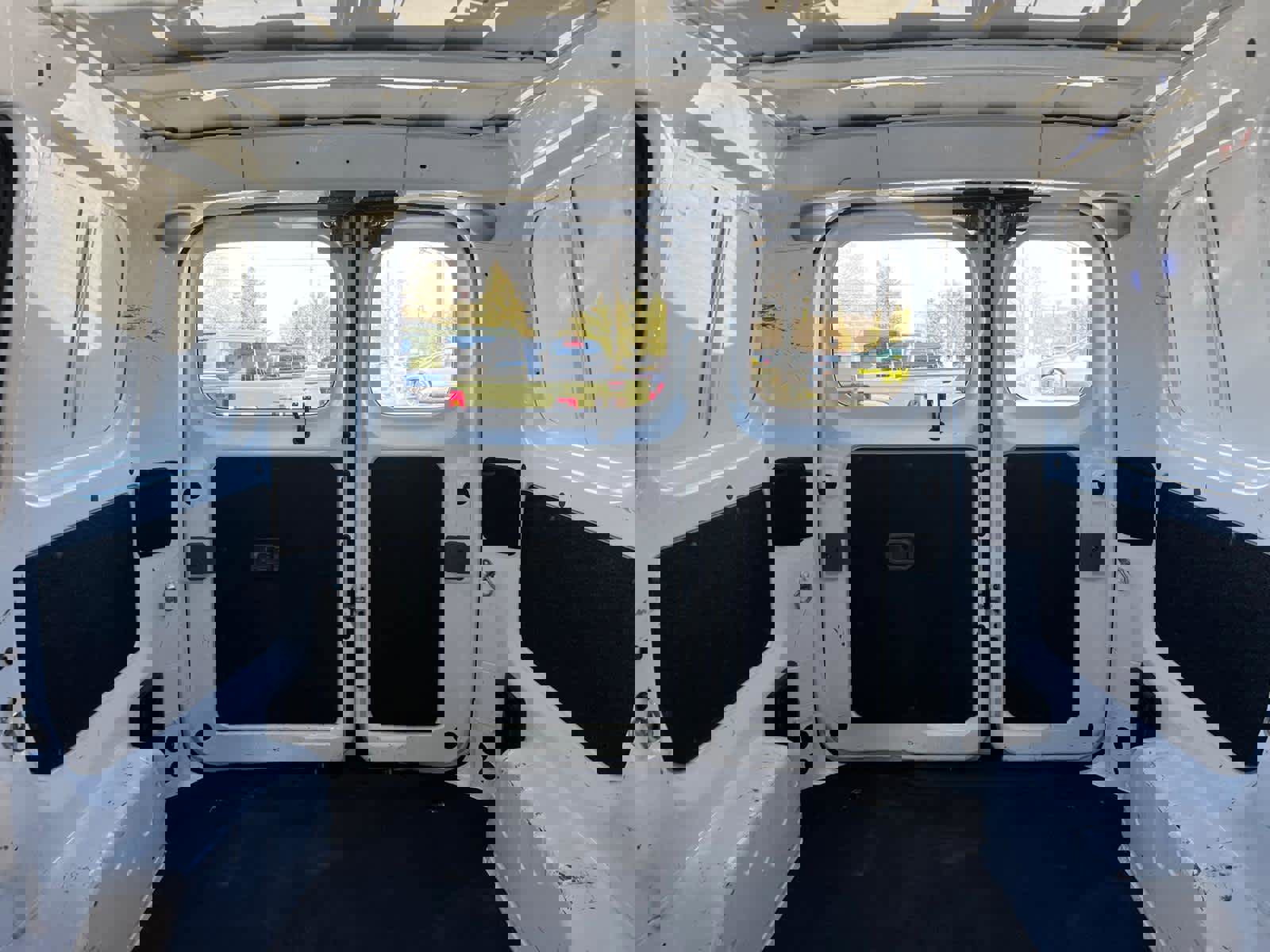 Used 2018 Nissan NV200 S w/ Back Door Glass Package image 26