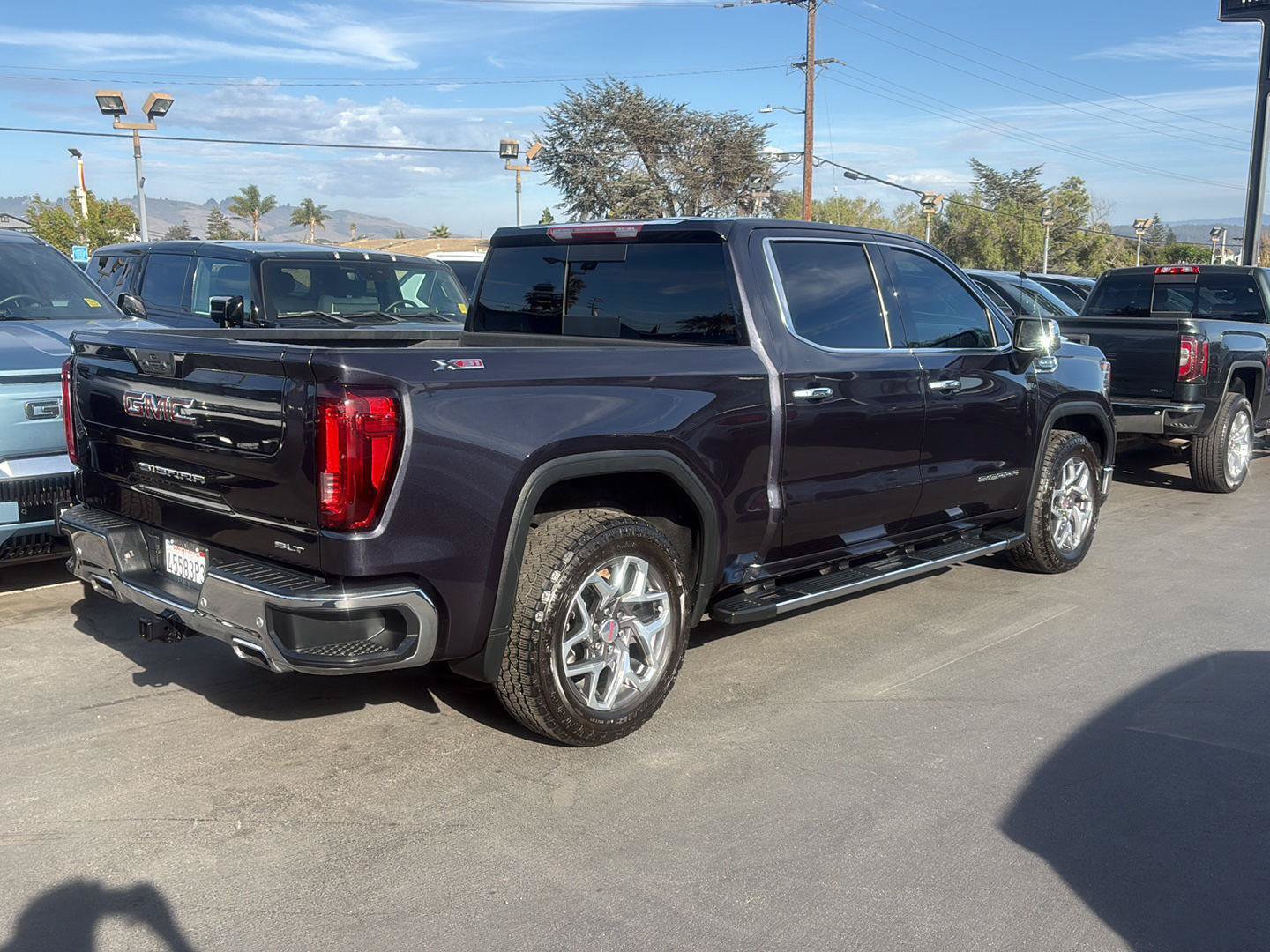 Used 2022 GMC Sierra 1500 SLT w/ SLT Premium Plus Package AWD/4WD image 3