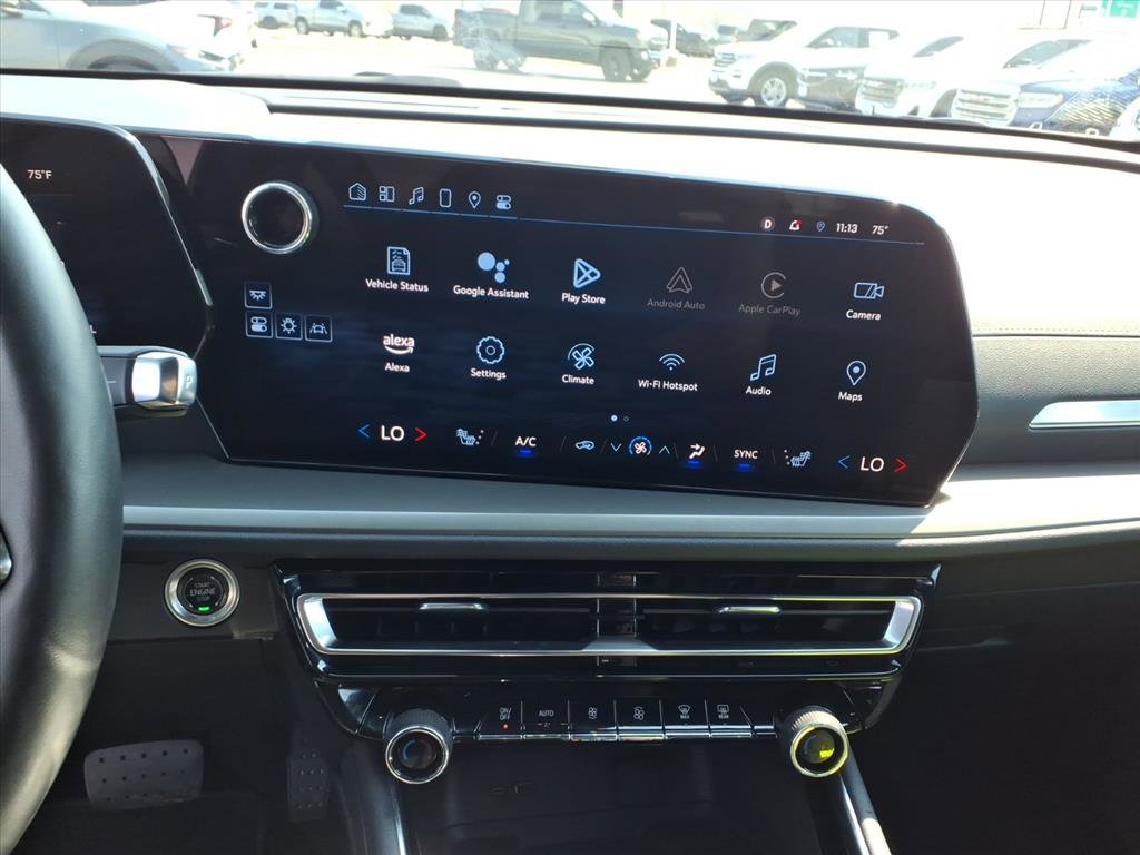 Used 2024 Chevrolet Traverse LT image 10