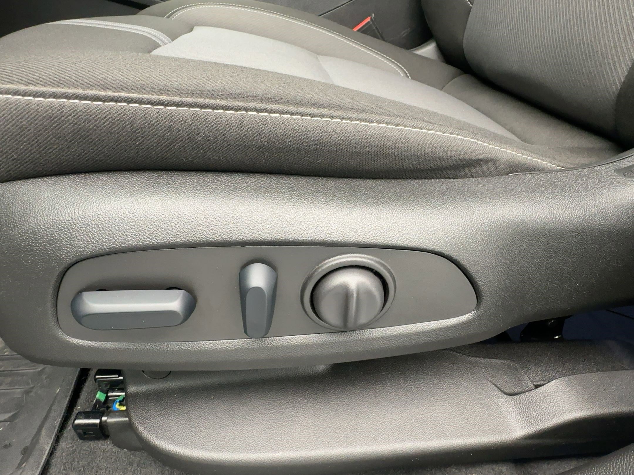 Certified 2024 Chevrolet Blazer LT w/ Convenience Package image 14