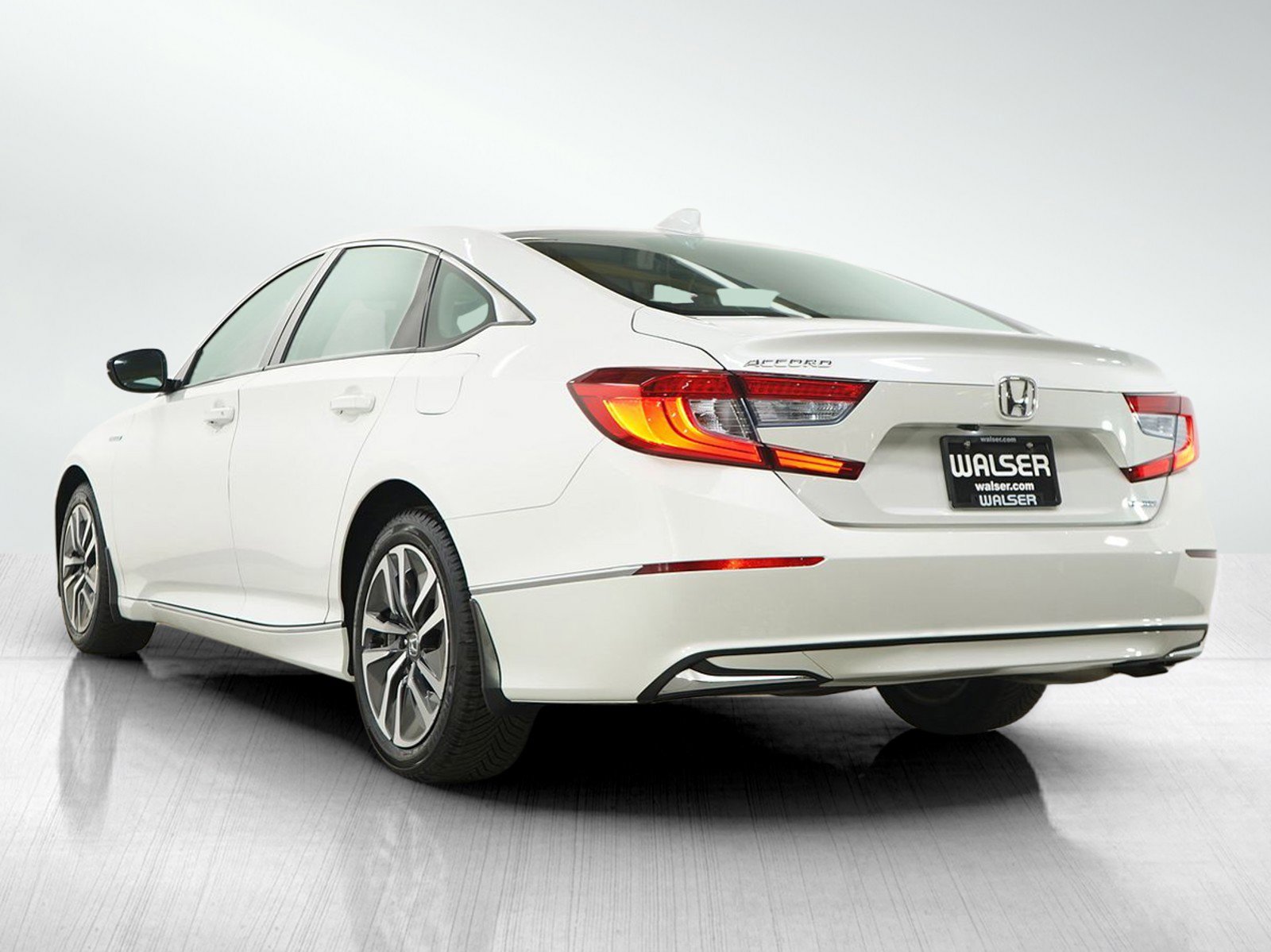Used 2019 Honda Accord EX-L image 2
