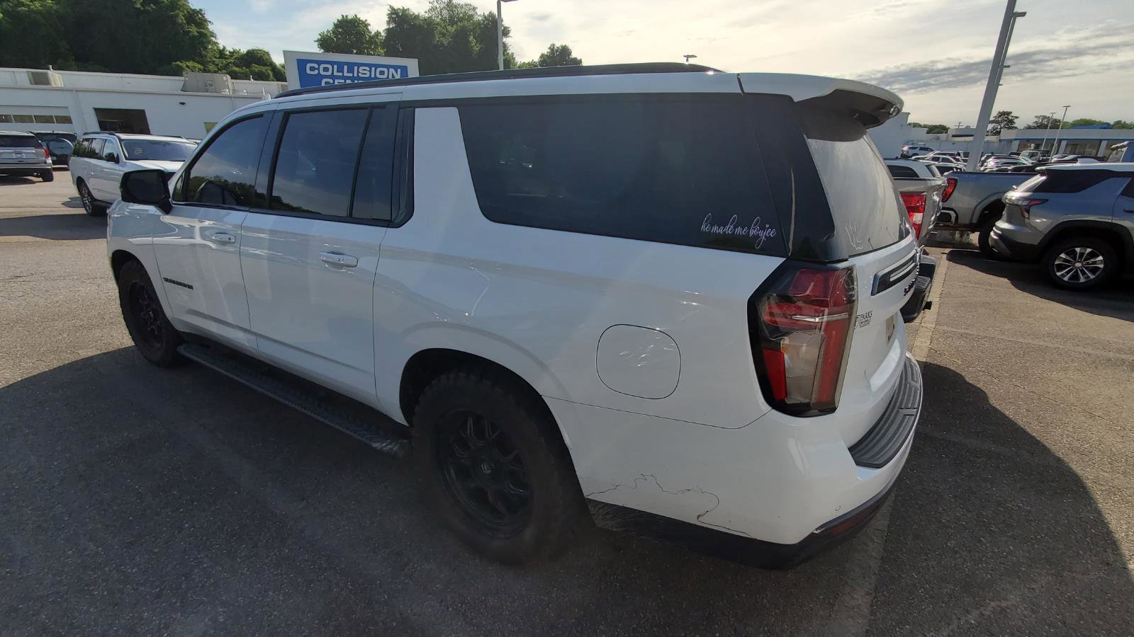 Used 2021 Chevrolet Suburban Z71 w/ Z71 Off-Road Package AWD/4WD image 9