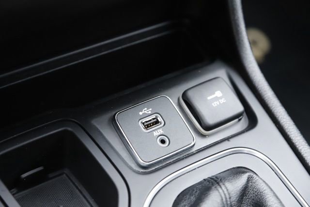 Used 2019 Jeep Cherokee Sport image 24