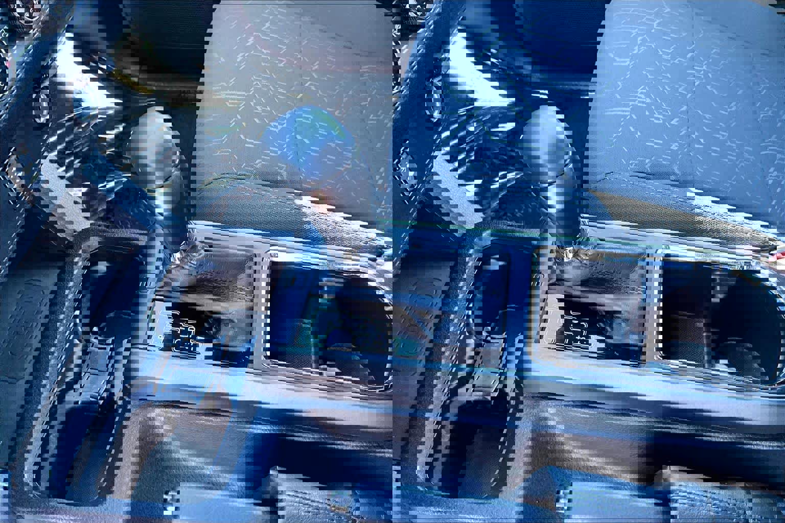 Used 2017 Toyota Tacoma TRD Sport w/ Tow Package (A/T) image 16