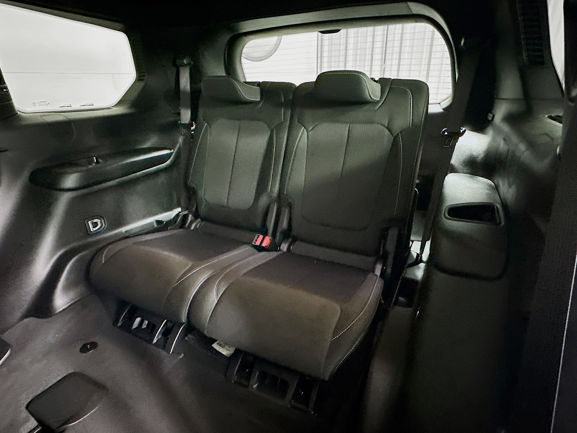 Used 2025 Jeep Grand Cherokee L Laredo image 28