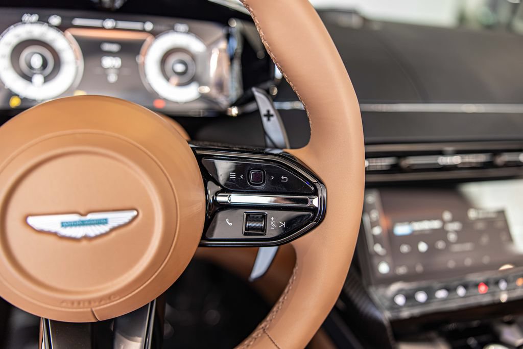New 2026 Aston Martin Vanquish Convertible RWD image 22