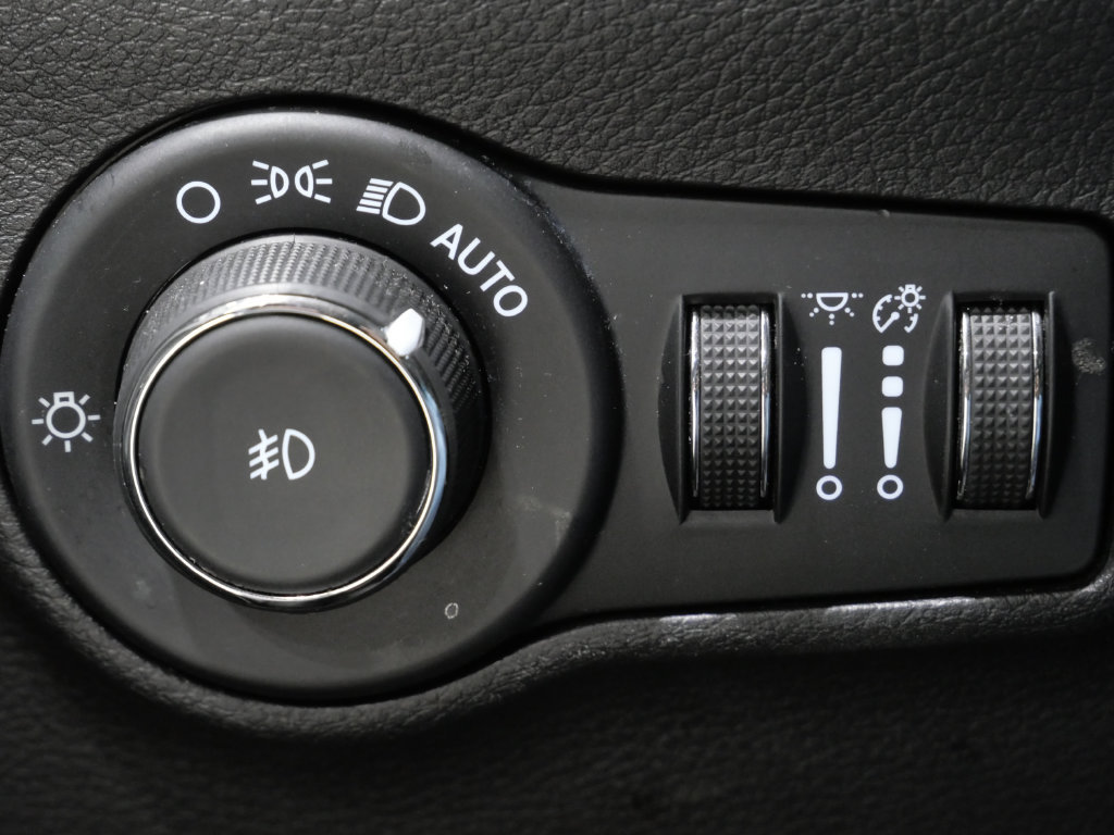 Used 2022 Jeep Compass Latitude w/ Convenience Group AWD/4WD image 14
