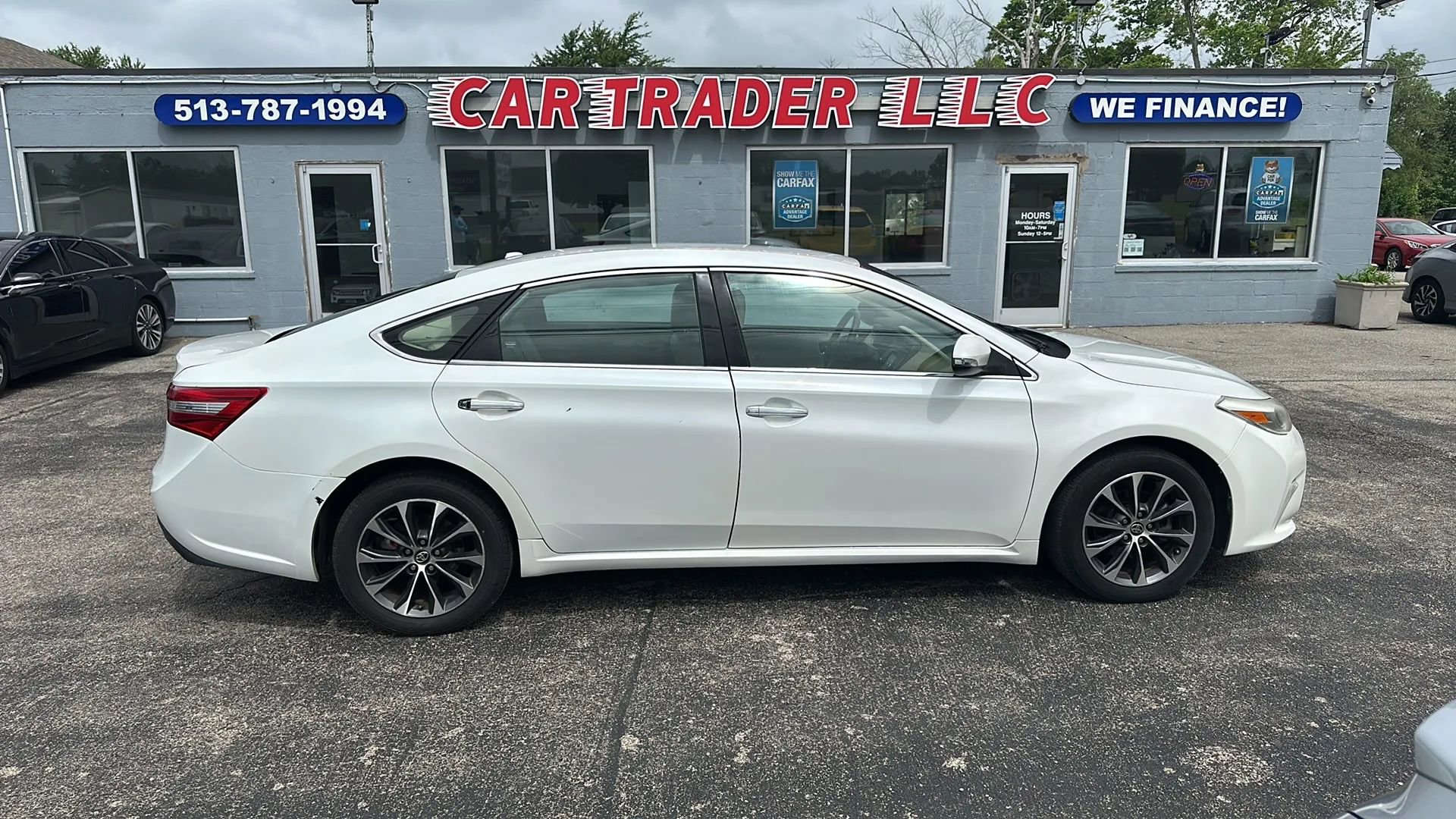 Used 2016 Toyota Avalon XLE FWD image 6