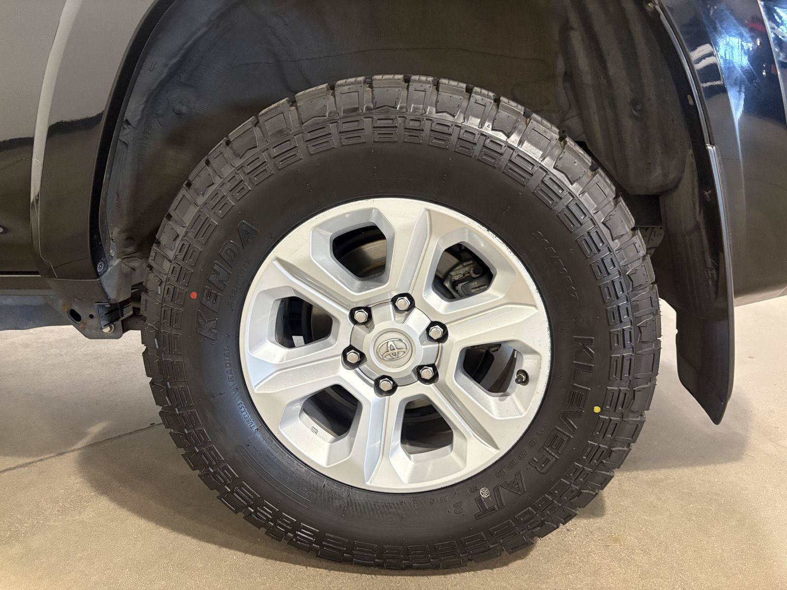 Used 2021 Toyota 4Runner SR5 Premium w/ Moonroof Package AWD/4WD image 53