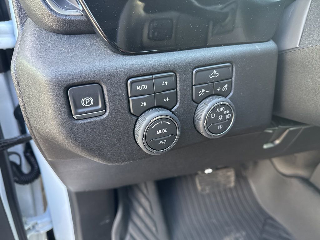 New 2026 Chevrolet Silverado 2500 LT image 24