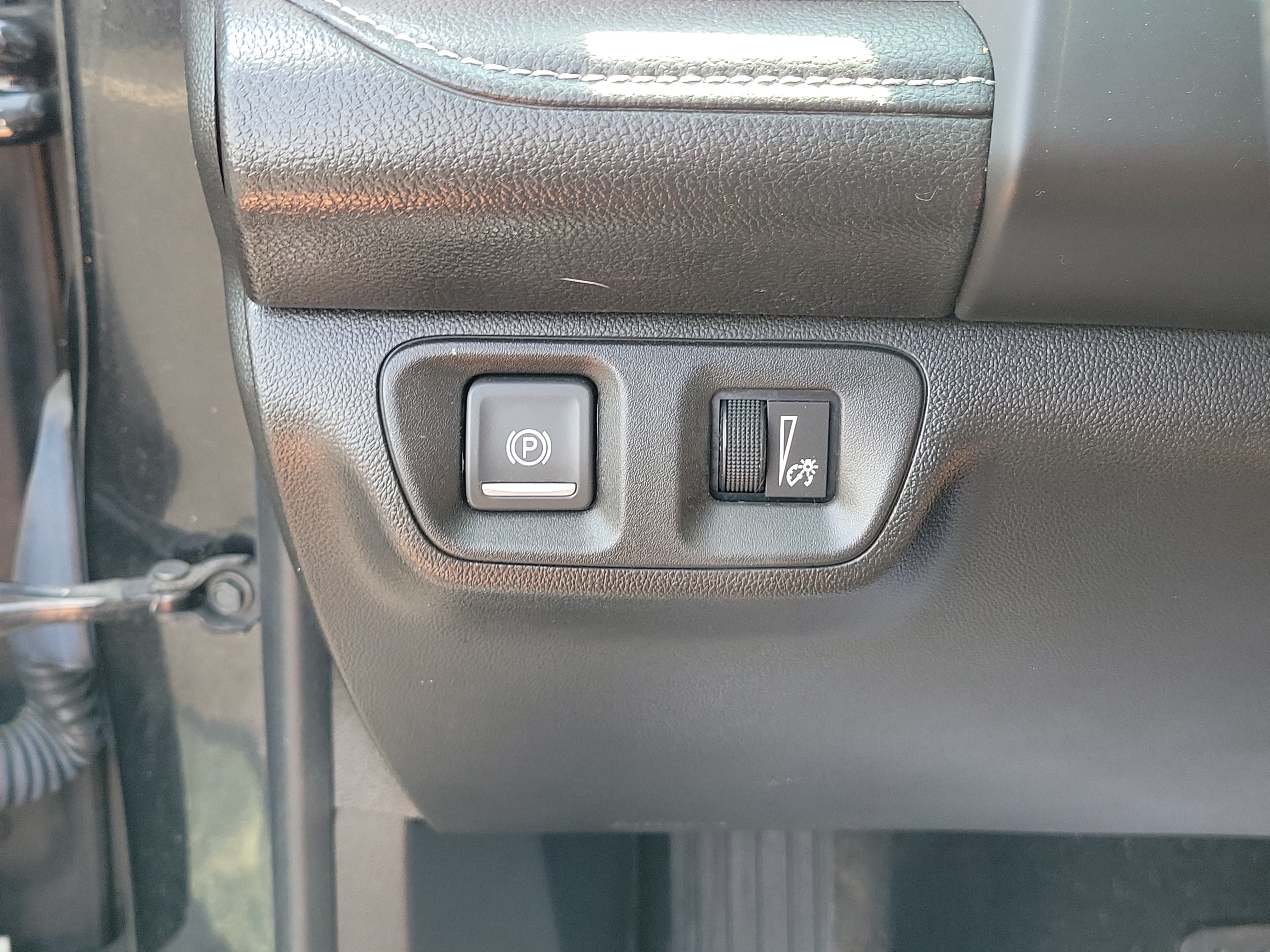 Used 2018 GMC Acadia SLT FWD image 20