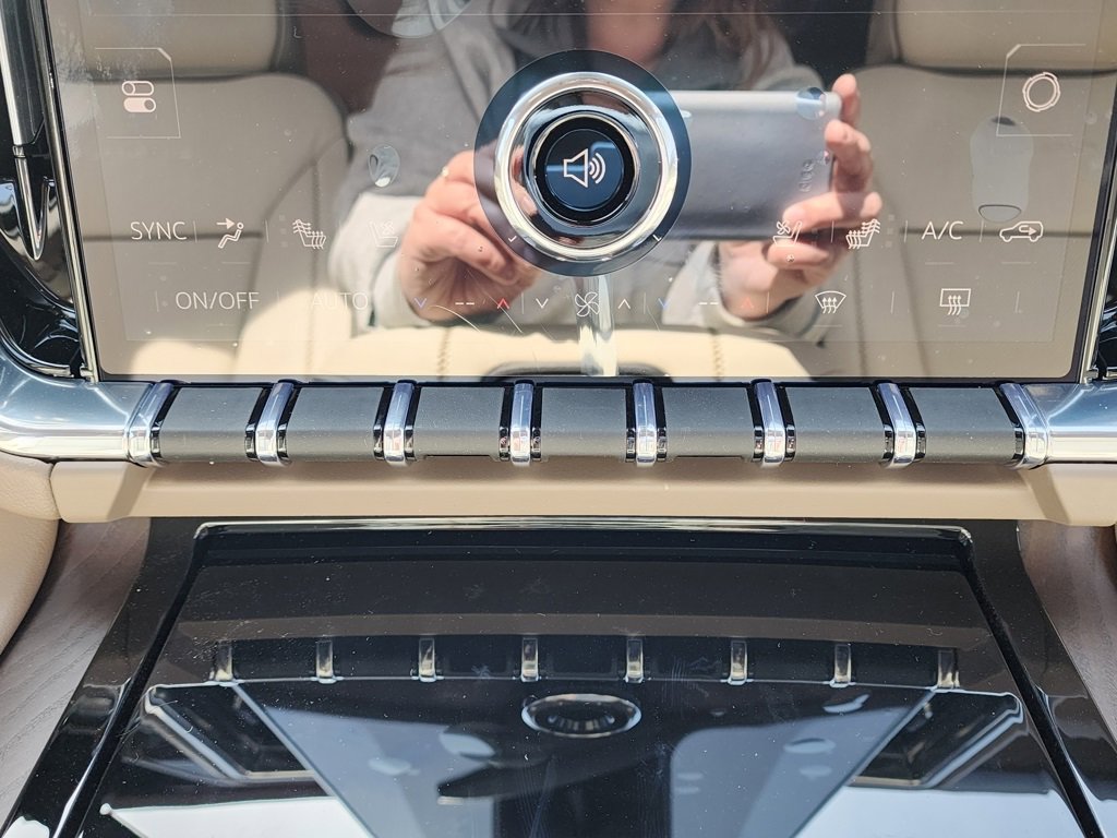 New 2026 GMC Yukon XL Denali w/ Sun & Power Step Package image 33