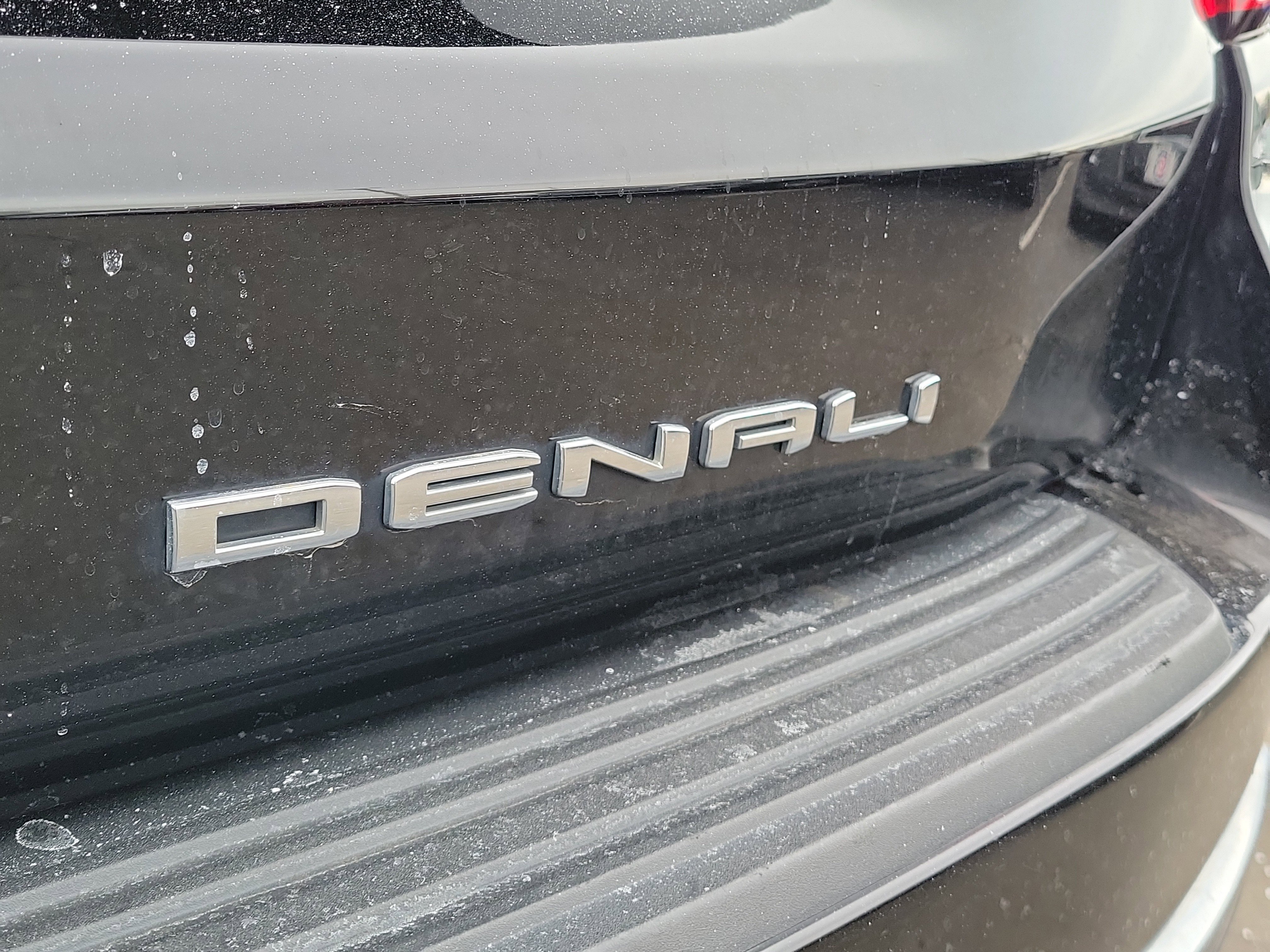 Used 2021 GMC Yukon Denali image 7