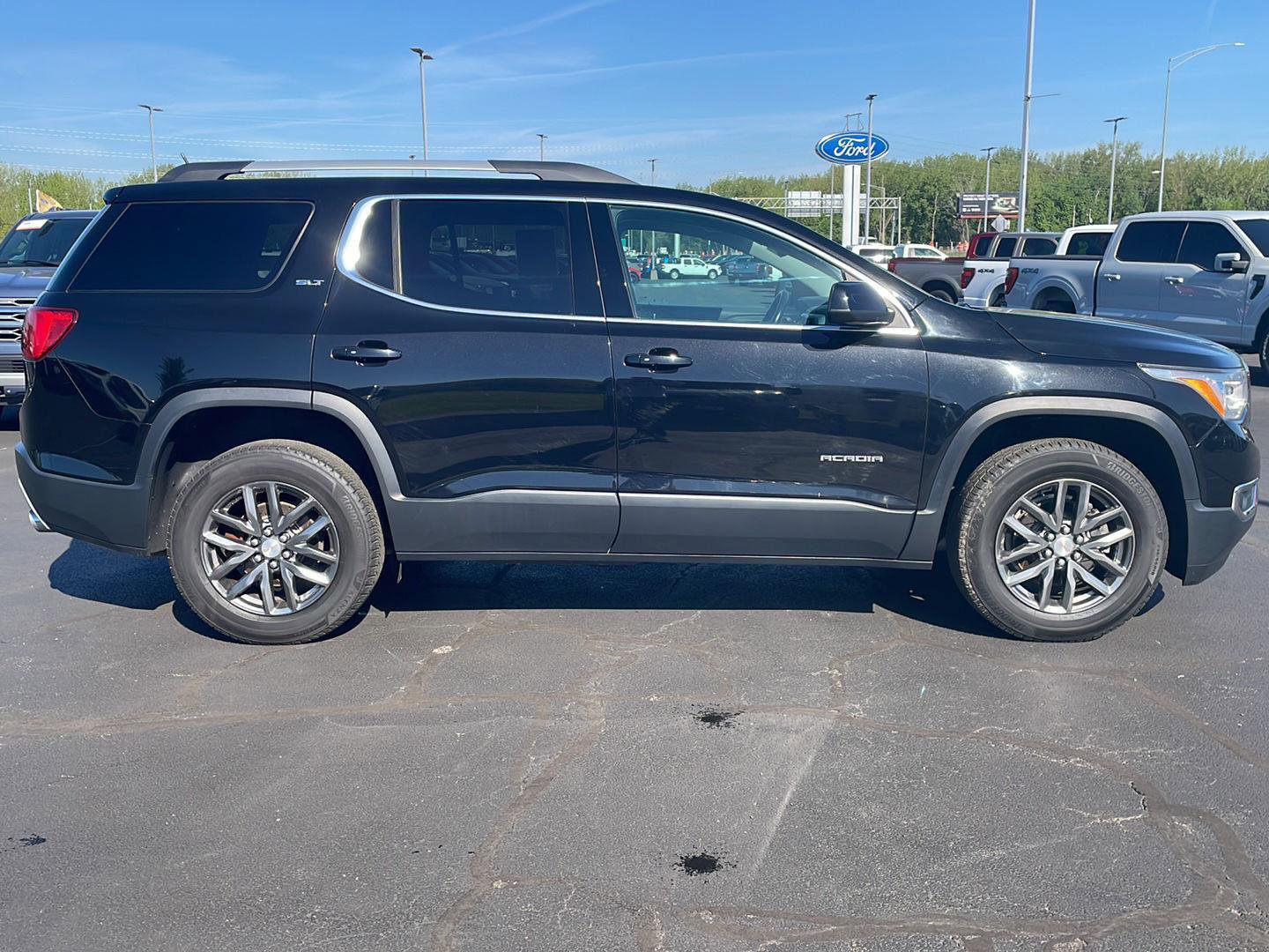 Used 2019 GMC Acadia SLT FWD image 6