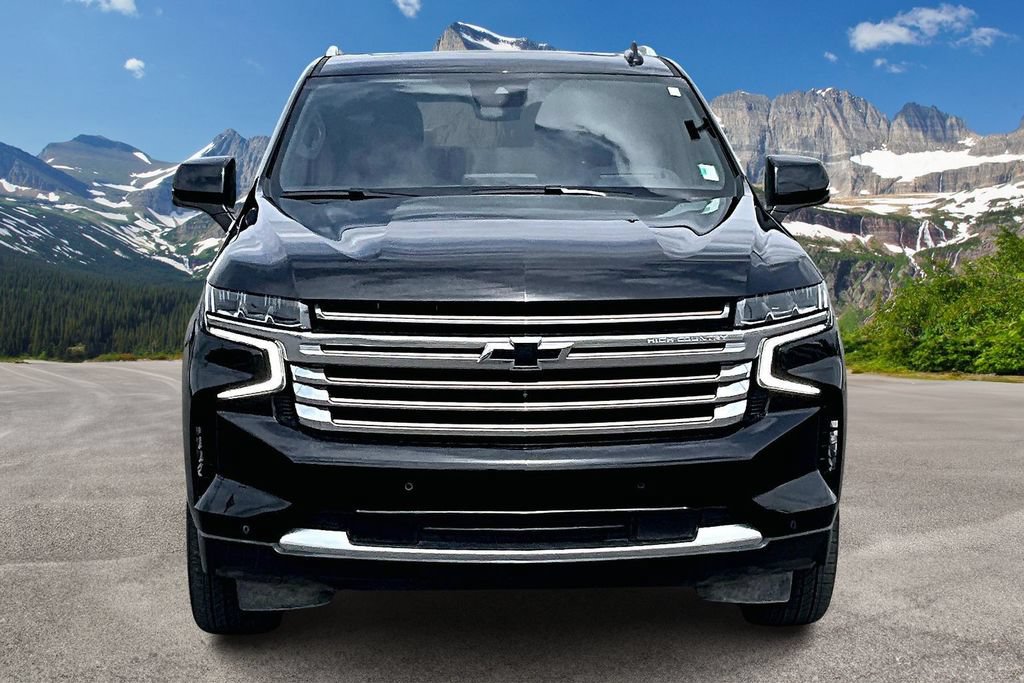Used 2024 Chevrolet Tahoe High Country AWD/4WD image 3