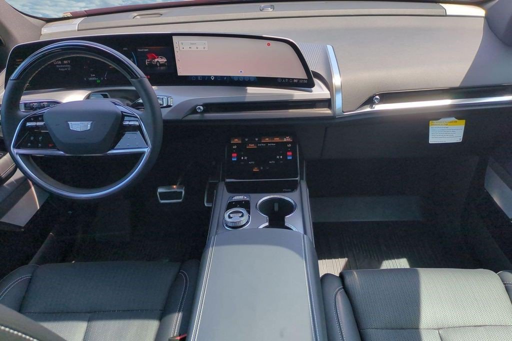 Certified 2026 Cadillac Vistiq Premium Luxury w/ LPO, Floor Liner Package AWD/4WD image 16