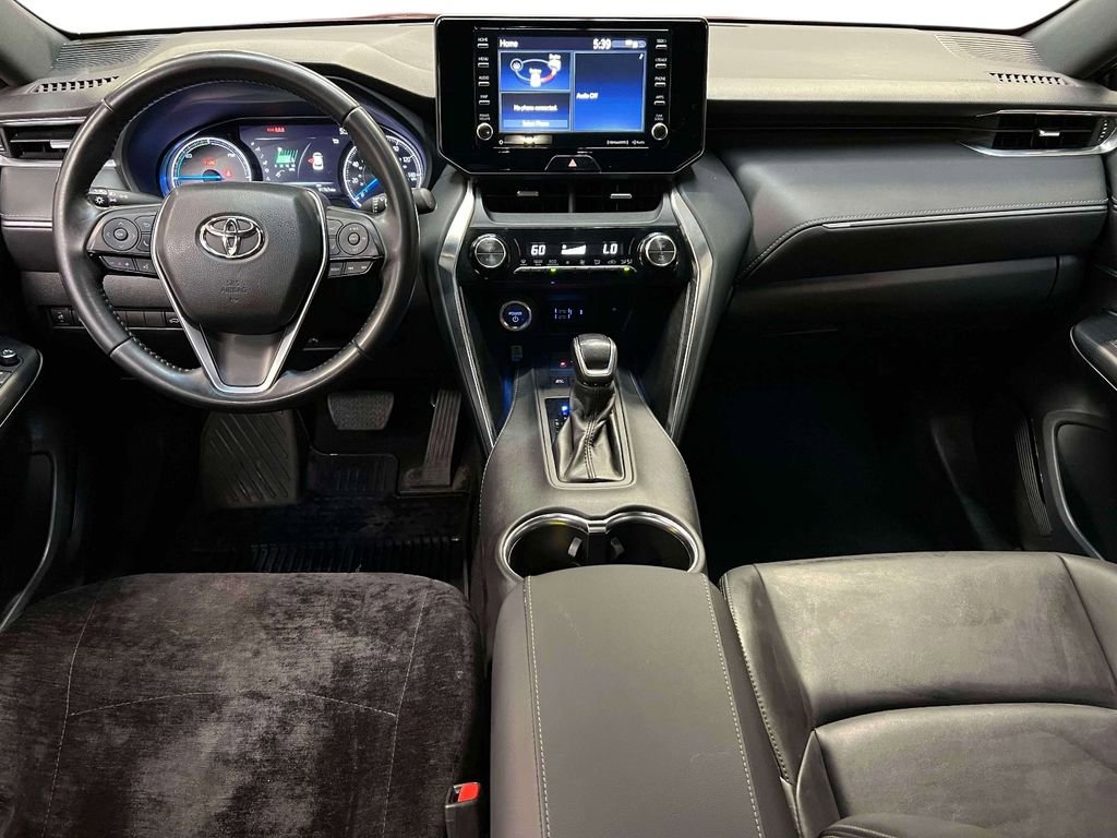 Used 2022 Toyota Venza XLE AWD/4WD image 18