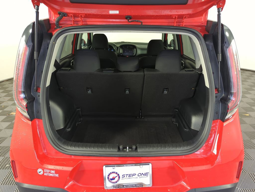 Used 2025 Kia Soul LX w/ LX Technology Package image 29