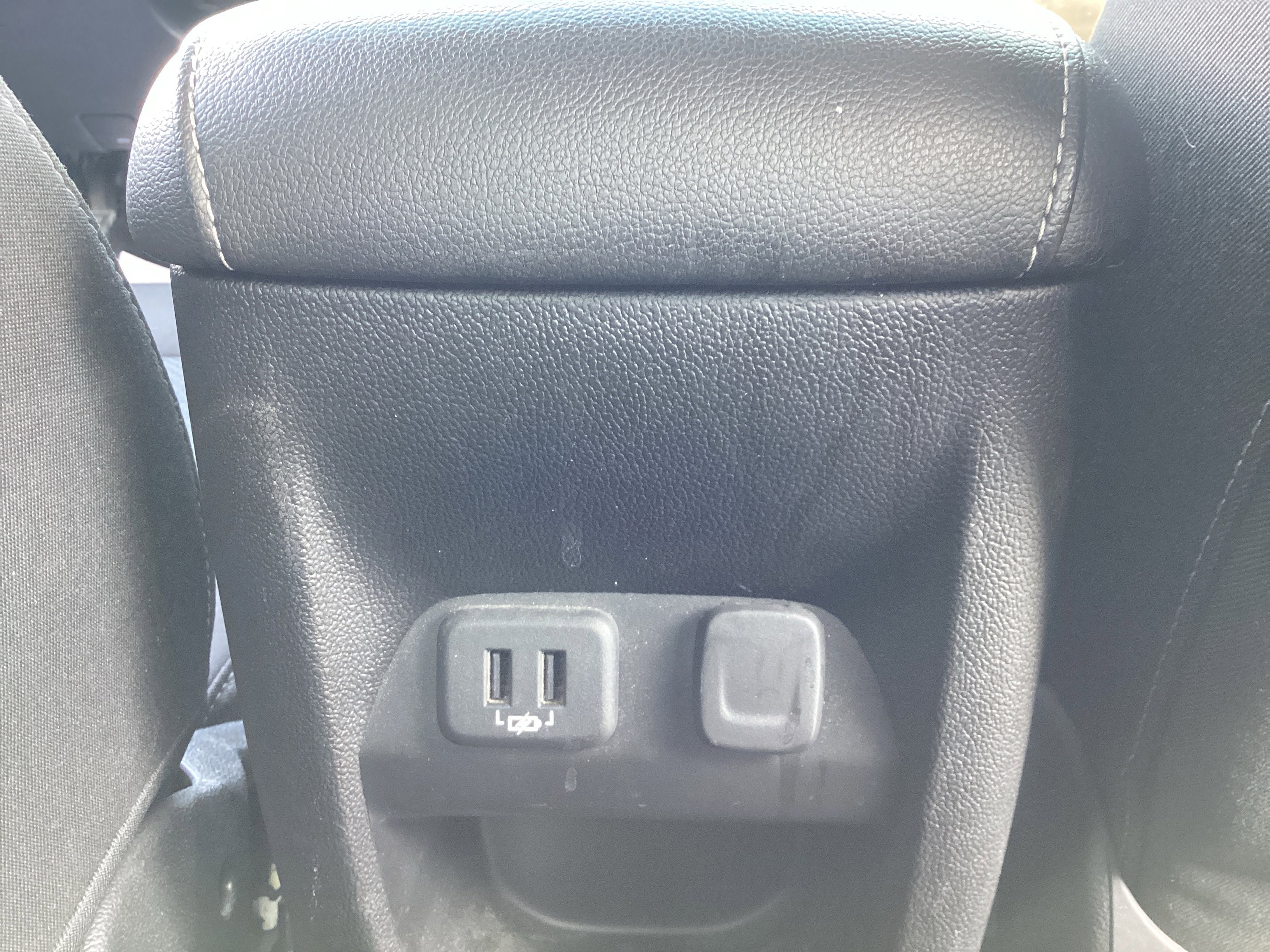 Used 2019 Chevrolet Colorado LT image 34