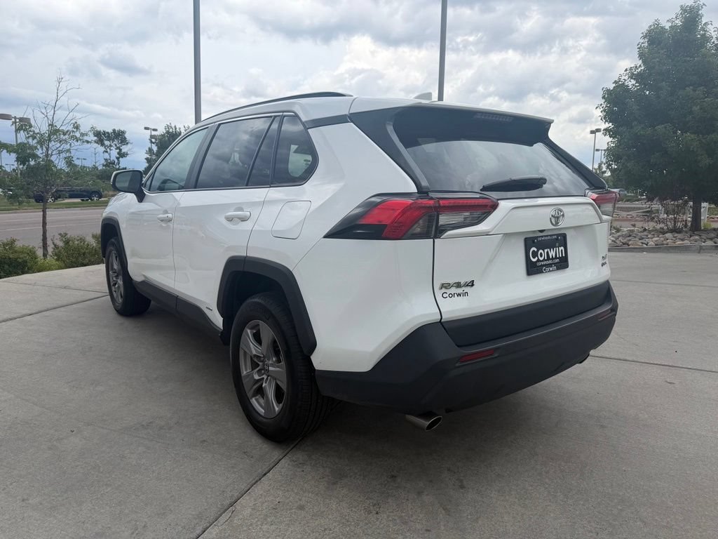 Used 2025 Toyota RAV4 XLE AWD/4WD image 5