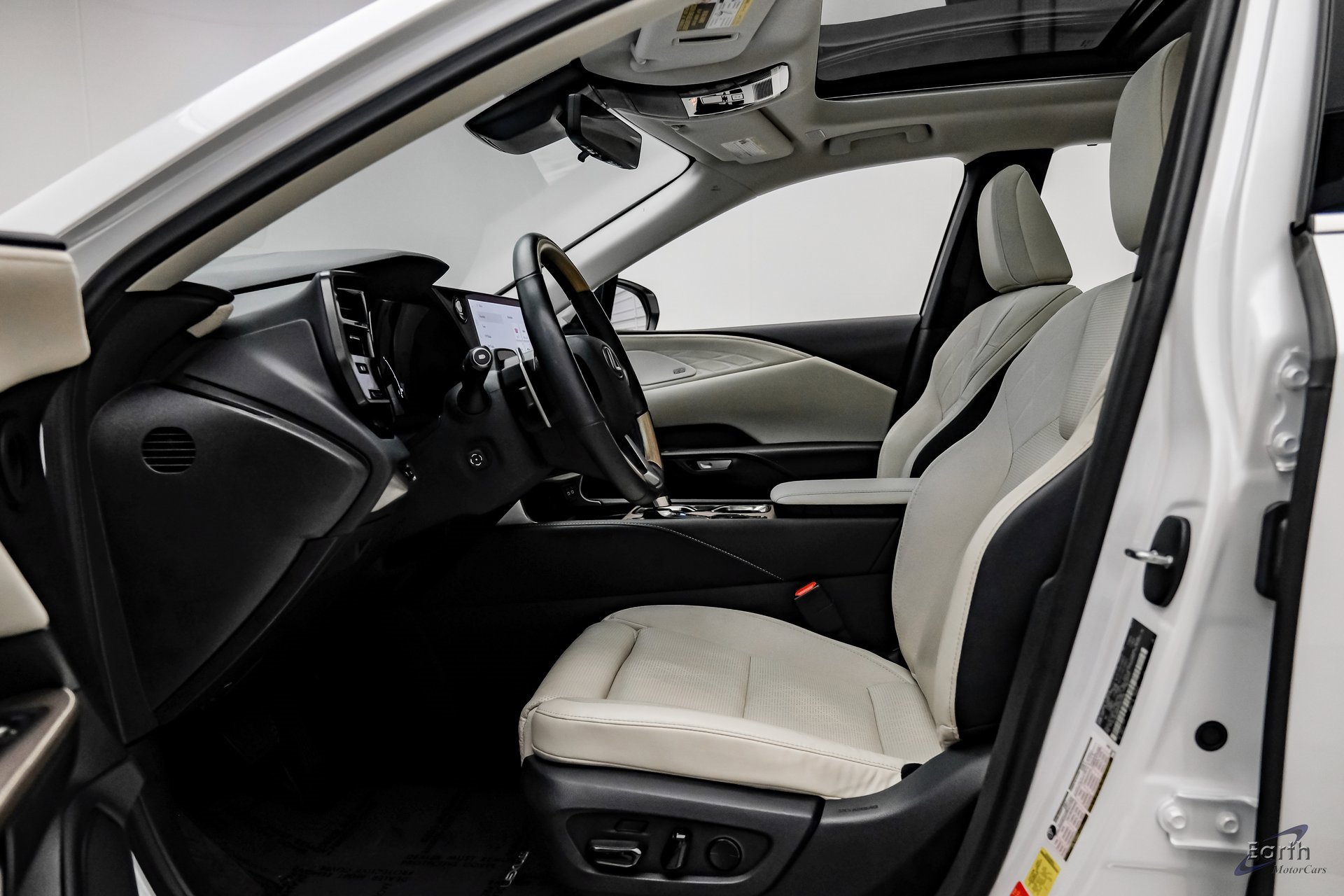 Used 2023 Lexus RX 350 FWD image 33