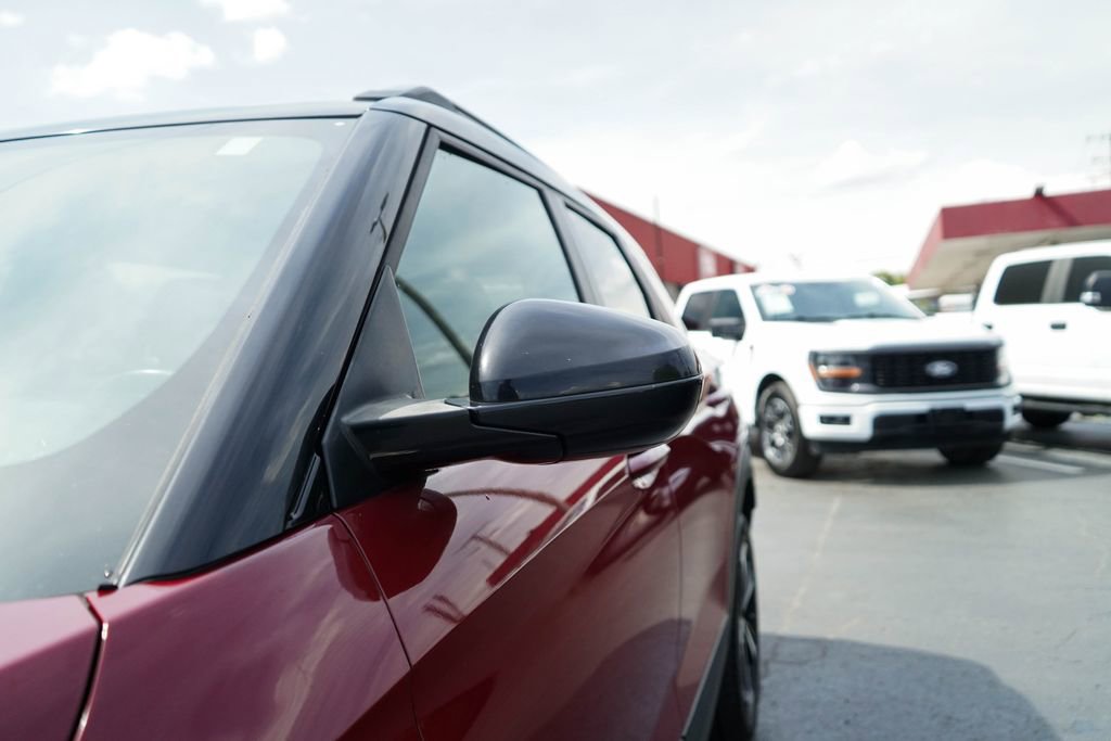 Used 2021 Chevrolet TrailBlazer RS w/ Technology Package image 16
