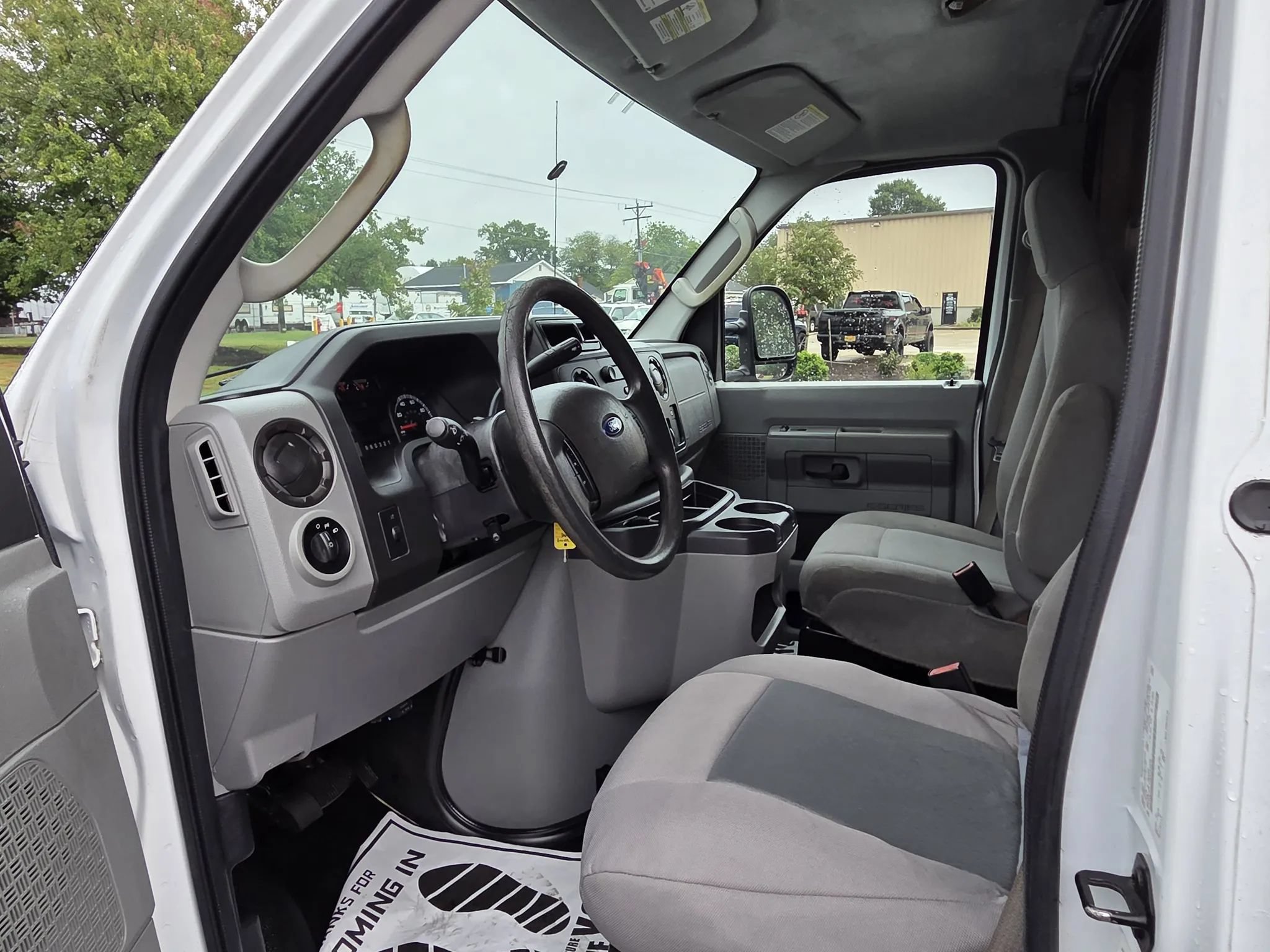 Used 2016 Ford E-350 and Econoline 350 Super Duty w/ Power Windows & Locks Group RWD image 13