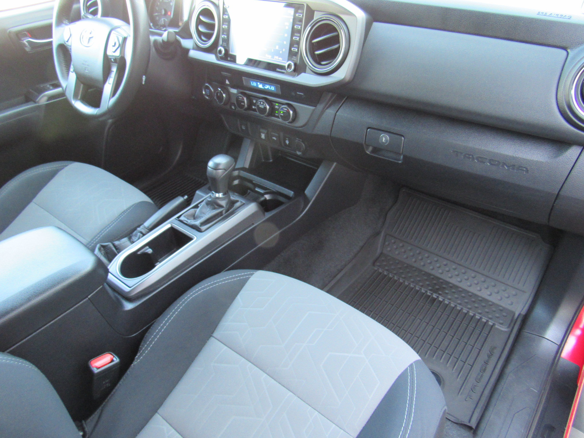 Used 2021 Toyota Tacoma TRD Off-Road w/ Blackout Package (TMS) AWD/4WD image 27
