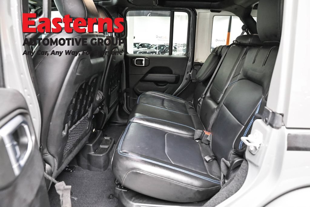 Used 2022 Jeep Wrangler Unlimited Rubicon 4xe w/ Cold Weather Group AWD/4WD image 22