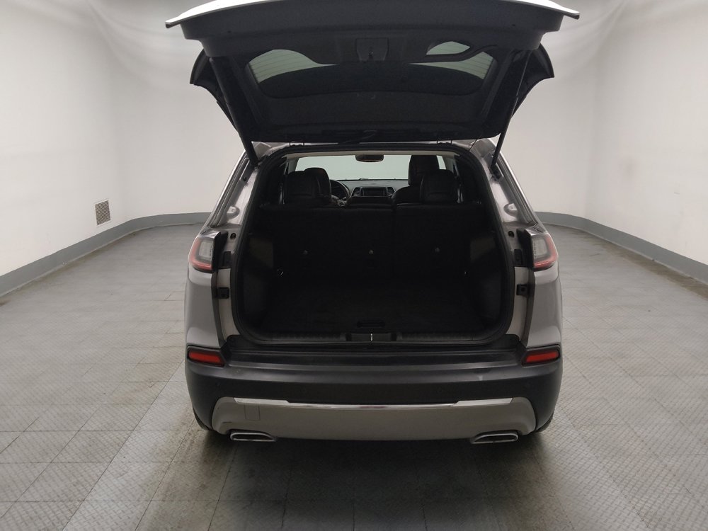 Used 2019 Jeep Cherokee Limited image 29