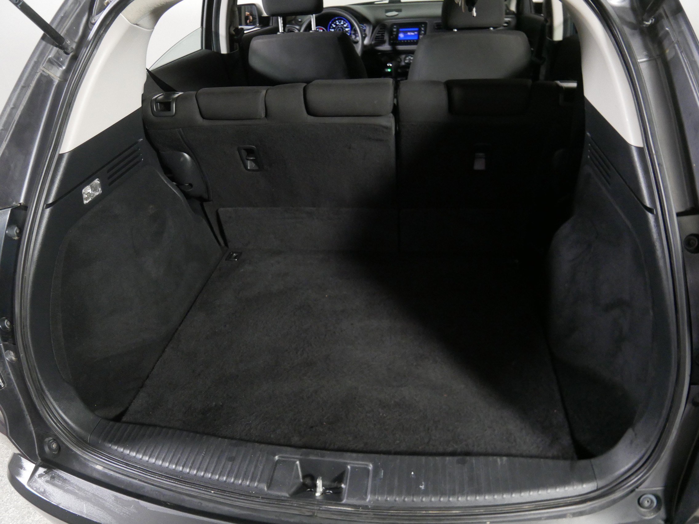 Used 2016 Honda HR-V LX image 18