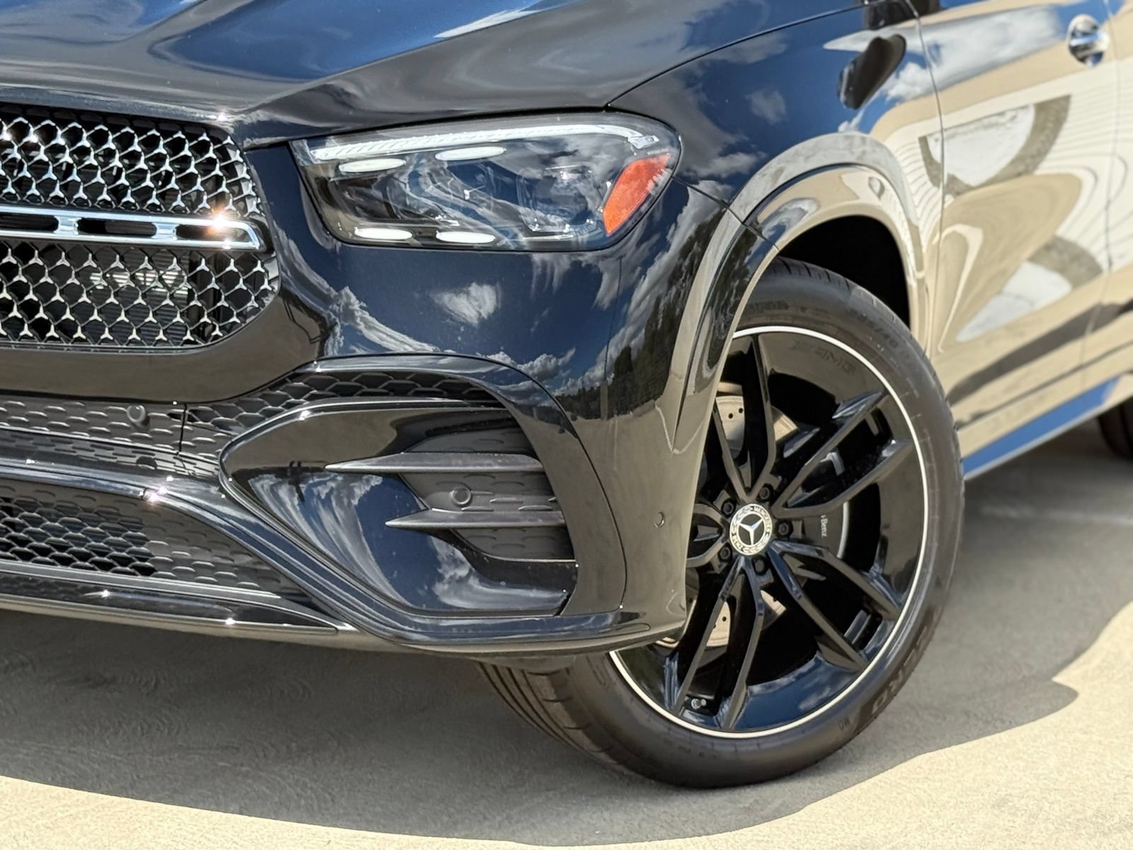 New 2026 Mercedes-Benz GLE 580 4MATIC image 4