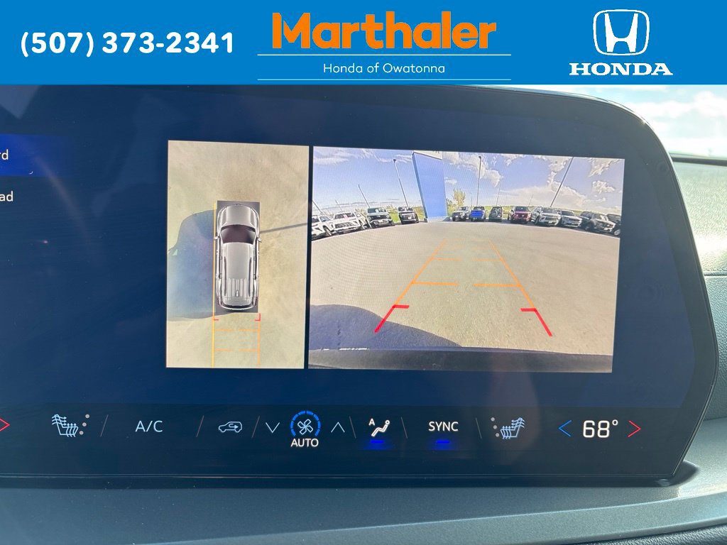 Used 2026 Chevrolet Traverse LT w/ Driver Confidence Package AWD/4WD image 28