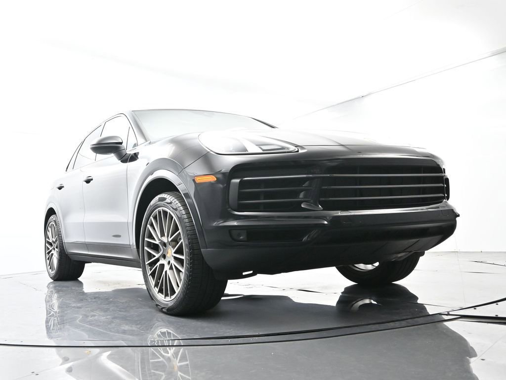 Certified 2023 Porsche Cayenne Platinum Edition image 53