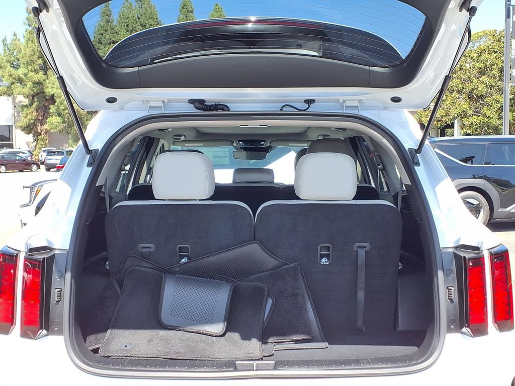 Certified 2023 Kia Sorento S w/ Panoramic Sunroof Package FWD image 23