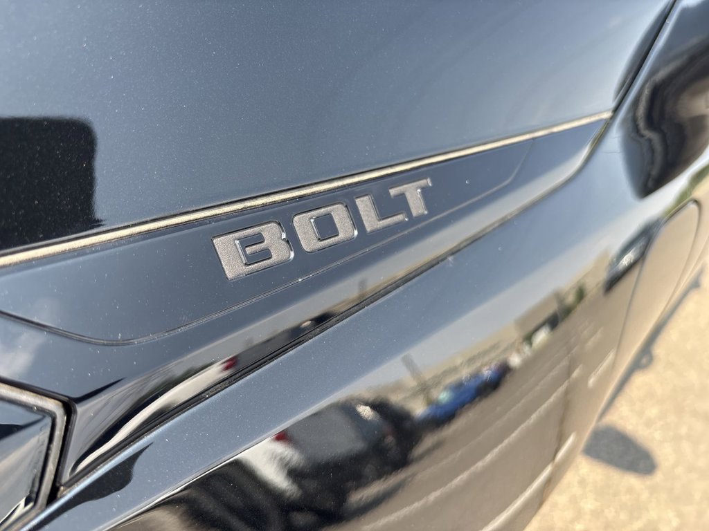 New 2027 Chevrolet Bolt LT w/ Comfort Package FWD image 31