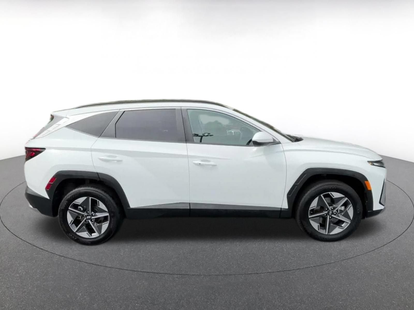 Used 2026 Hyundai Tucson SEL Plus AWD/4WD image 15