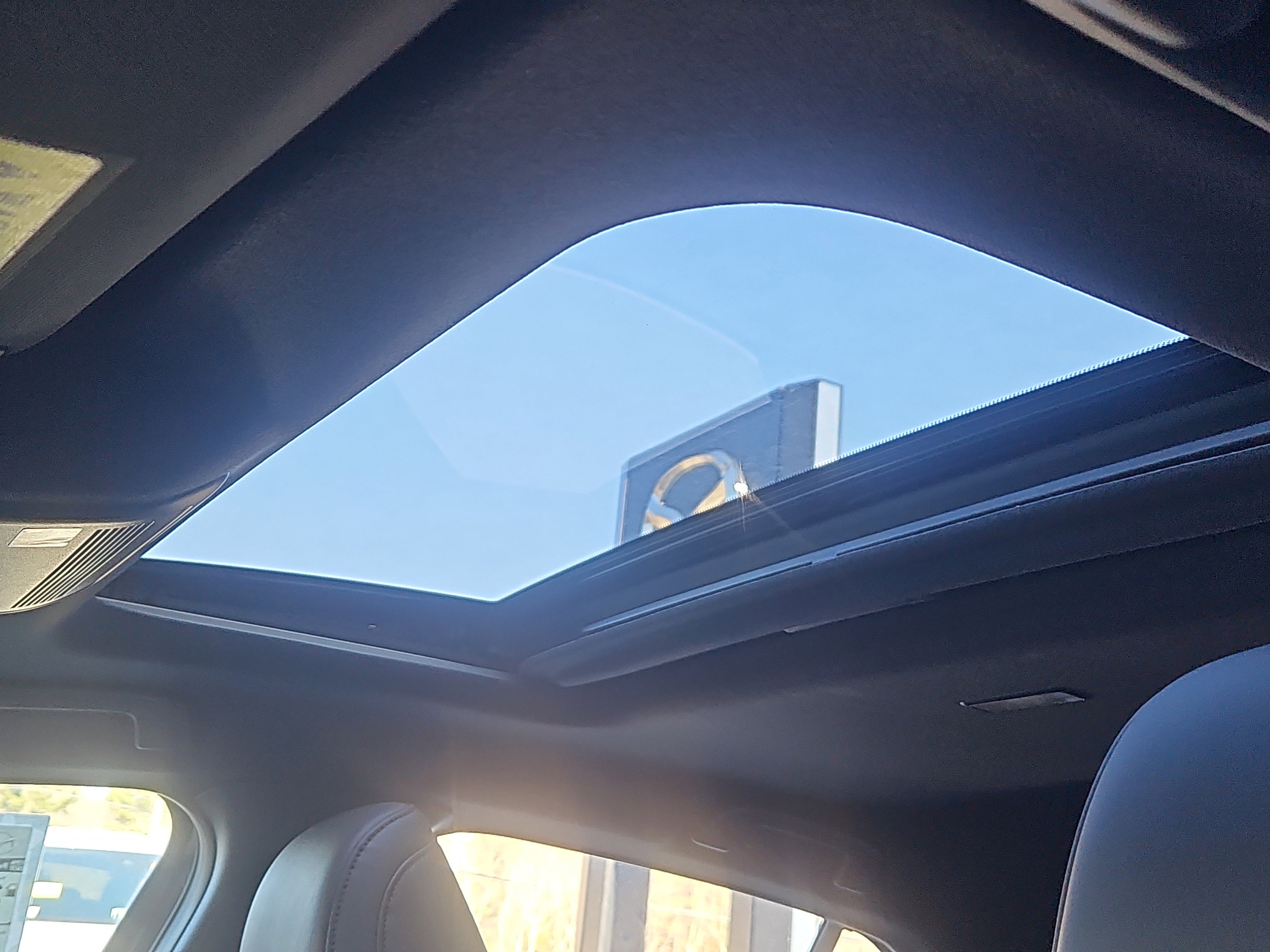 New 2026 MAZDA MAZDA3 Hatchback w/Premium Plus Pkg image 6