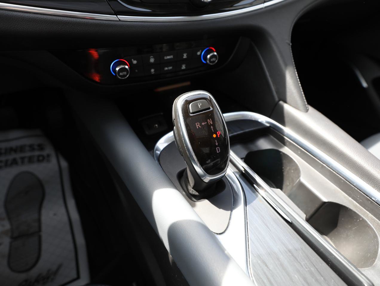 Used 2019 Buick Enclave Essence AWD/4WD image 21