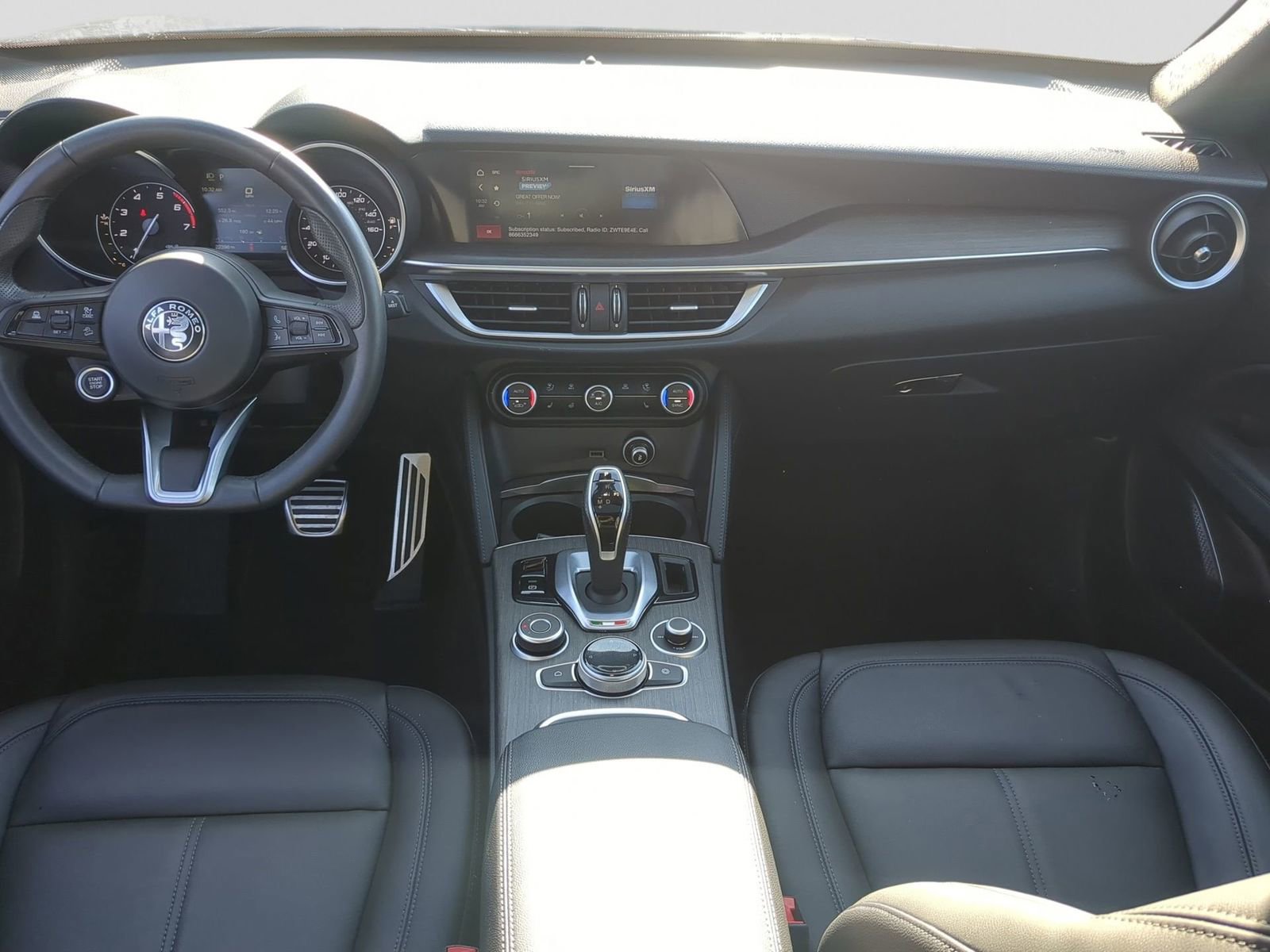 Used 2023 Alfa Romeo Stelvio Ti image 19