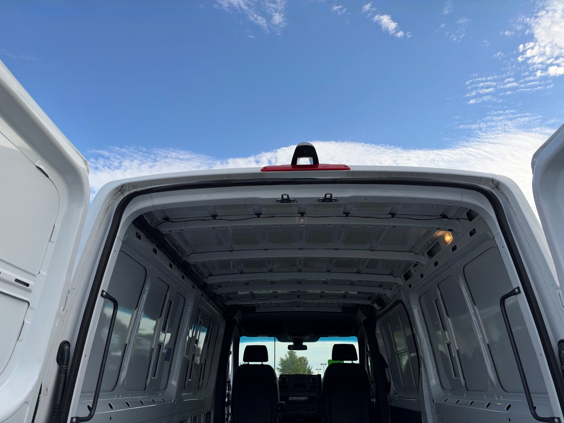 Used 2025 Mercedes-Benz Sprinter 2500 image 22