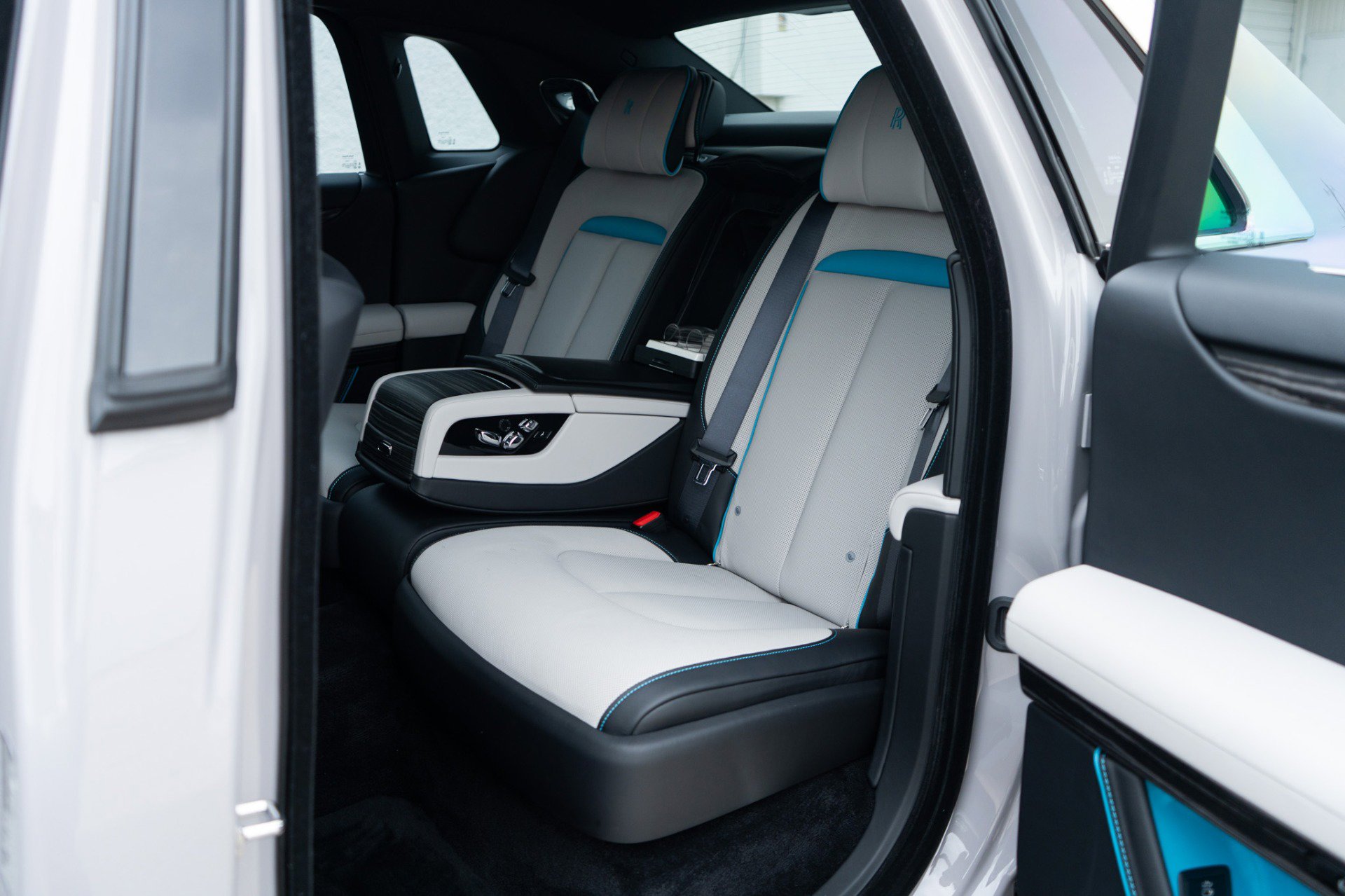 Used 2025 Rolls-Royce Ghost AWD/4WD image 28