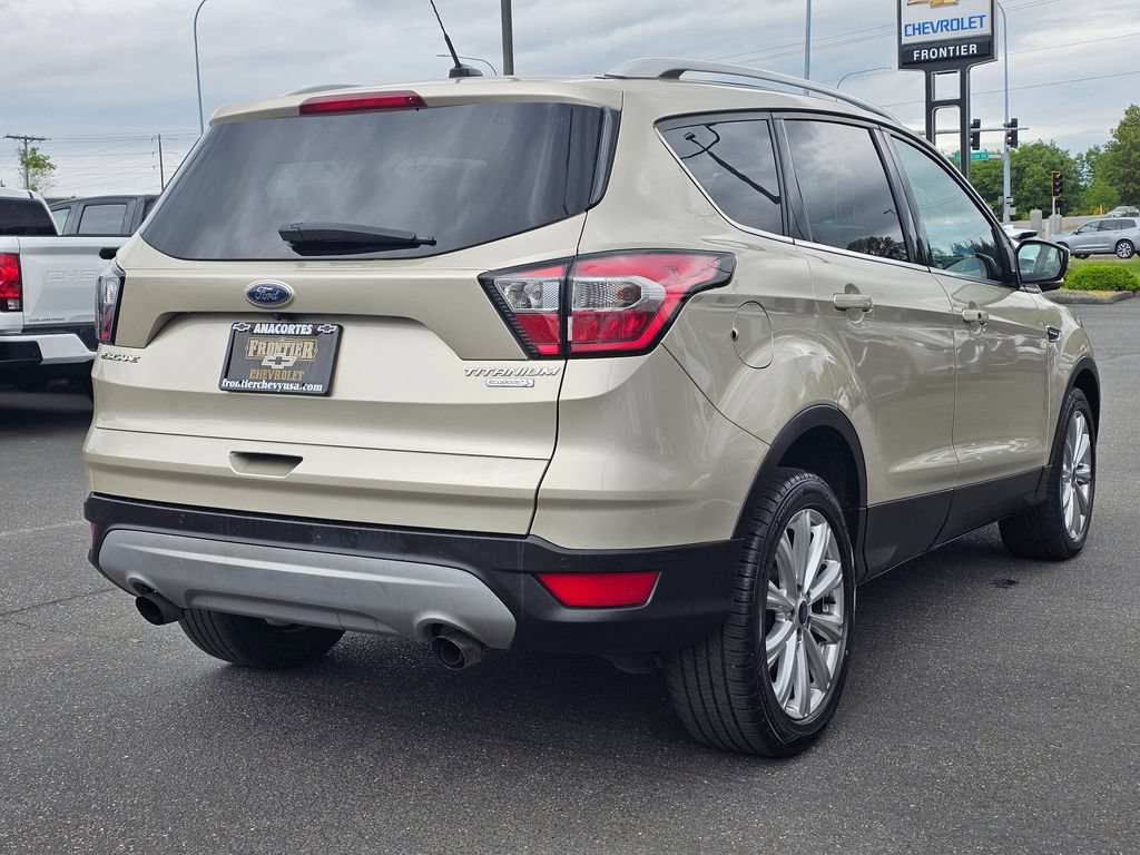 Used 2017 Ford Escape Titanium FWD image 3