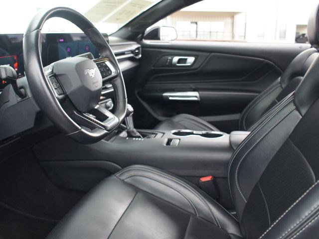 Used 2024 Ford Mustang Premium image 5