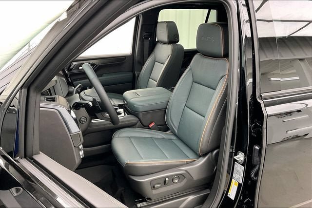 New 2026 GMC Yukon AT4 w/ AT4 Premium Package AWD/4WD image 12
