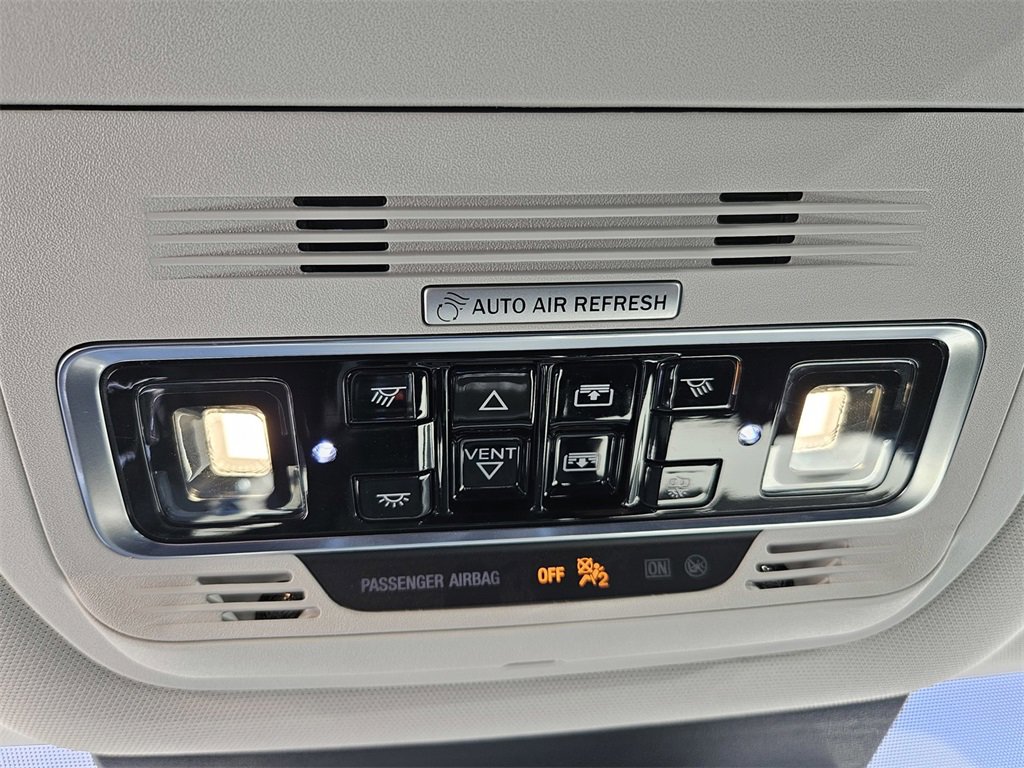 Used 2025 Lincoln Nautilus Reserve image 24